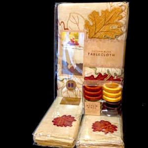 Autumn Bliss Tablecloth, Napkins & Napkin Rings